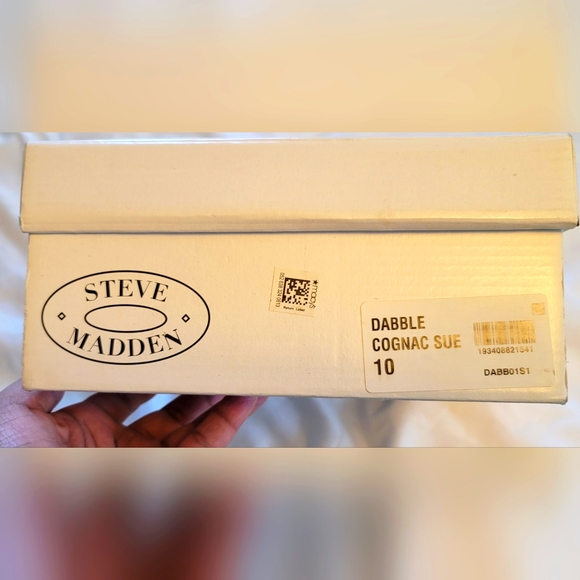 Suede Chelsea bootie - Picture 4 of 4